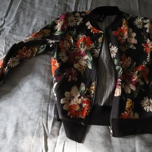 BNWOT Tag Agnes and Dora bomber jacket
